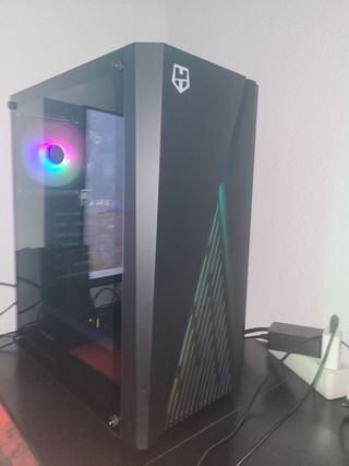 Negociable,Torre PC, Alfombrilla, Teclado y Ratón
