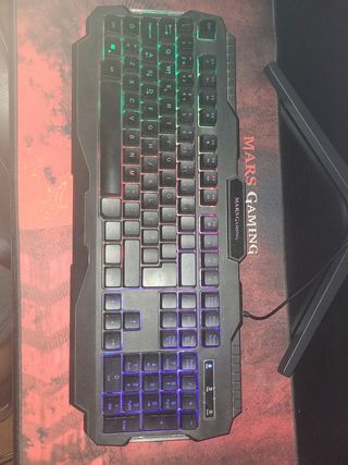 Negociable,Torre PC, Alfombrilla, Teclado y Ratón

