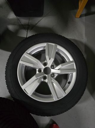 Llantas Audi A4 con neumáticos 205/60R16
