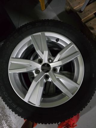 Llantas Audi A4 con neumáticos 205/60R16