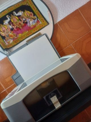 Impresora HP Gris y Blanca - Buen Estado