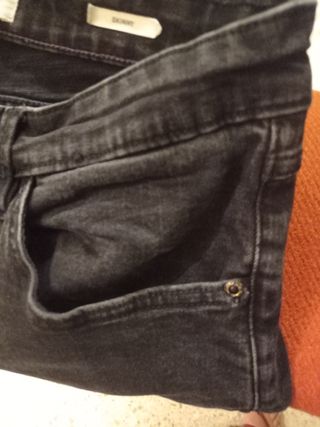 Pantalón vaquero juvenil negro