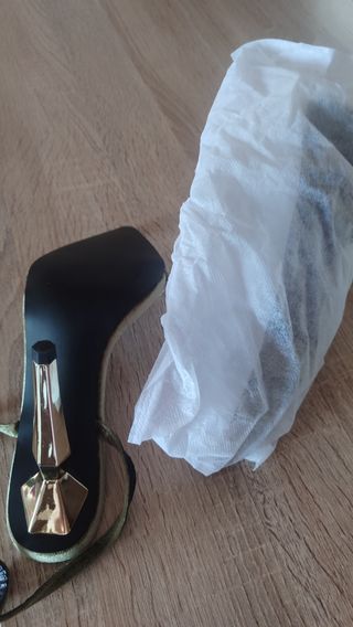 Zapatos de fiesta tacón aguja verde oliva