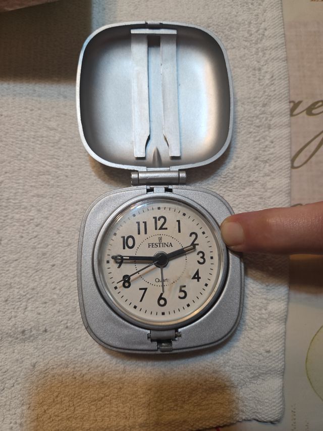 Lote 8 relojes Quartz funcionando