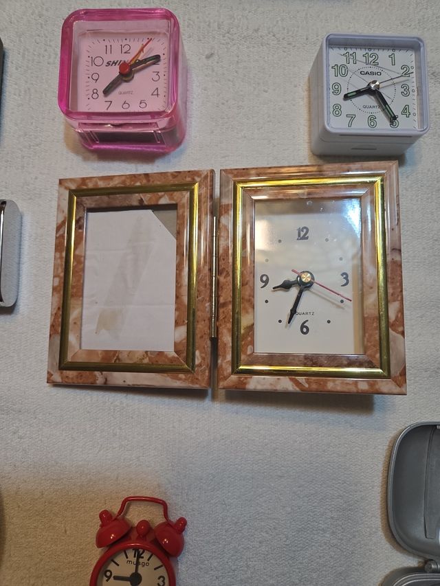 Lote 8 relojes Quartz funcionando