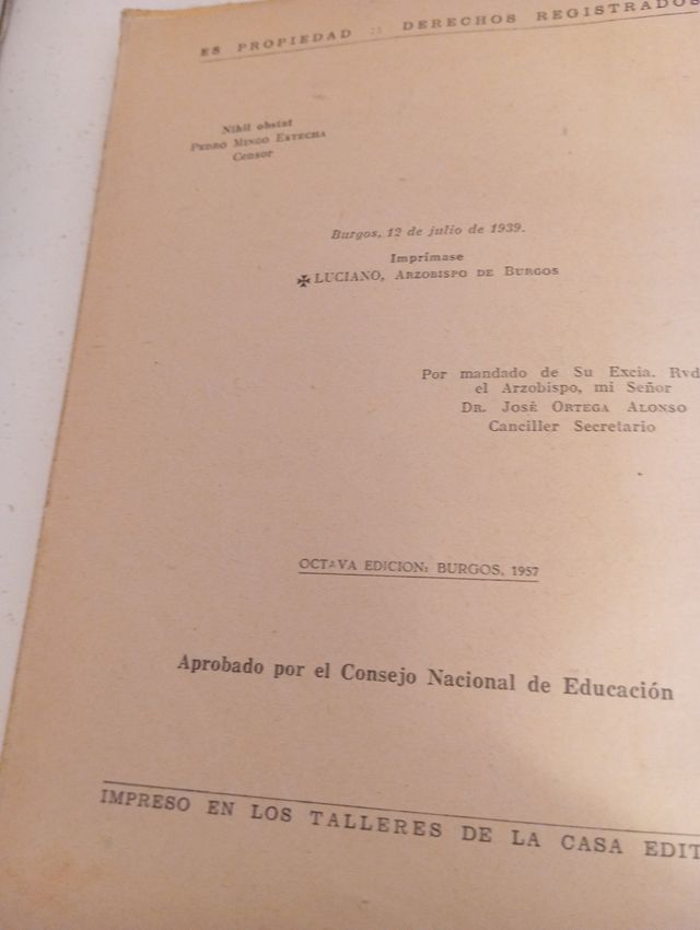 VECCHIO LIBRO SULLA STORIA DELLA SPAGNA