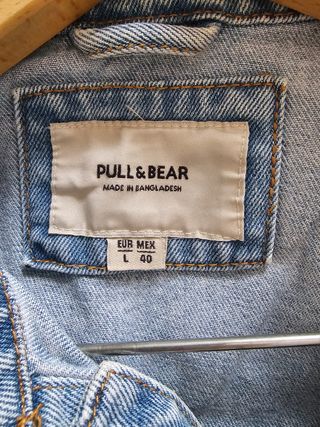 Chaqueta Vaquera Pull&Bear Desgastada