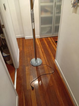 Lámpara de pie flexo