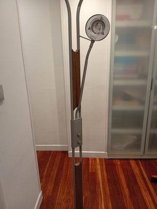 Lámpara de pie flexo