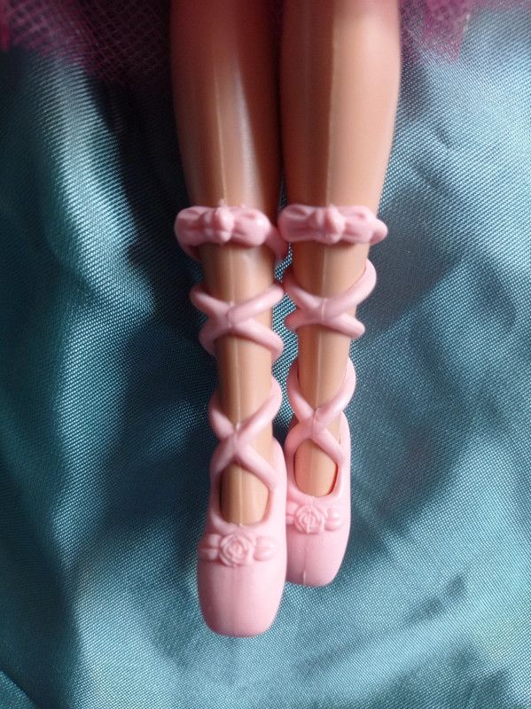 Barbie Mattel 12 Principesse Danzanti Genevieve