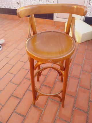 Sgabello da bar in legno