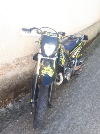 Suzuki DRZ 400 Depósito y Plásticos