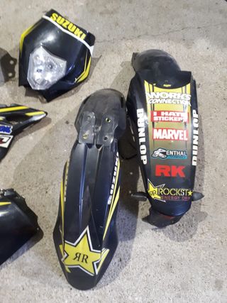 Suzuki DRZ 400 Depósito y Plásticos
