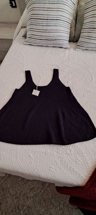 Blusa negra sin mangas talla , M