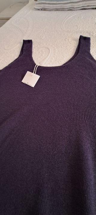 Blusa negra sin mangas talla , M