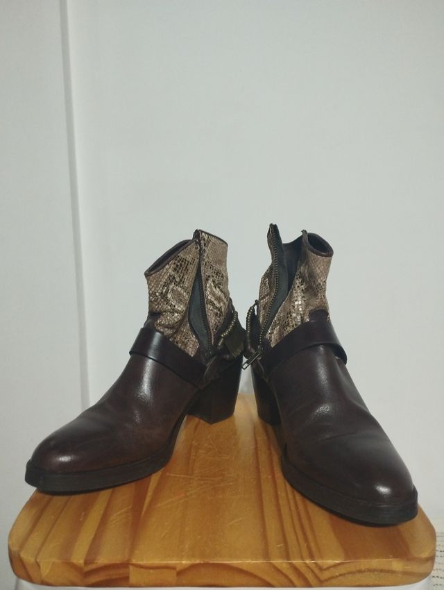 Botines Hakei Piel Marrón Talla 39