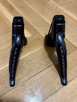 Manetas Shimano Ultegra R8070 Di2 11v