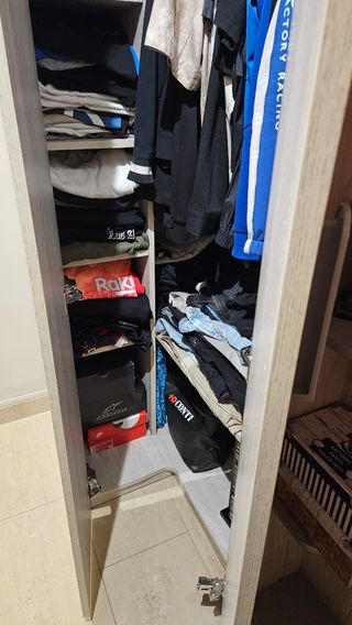 Mobile ad angolo in legno beige/grigio