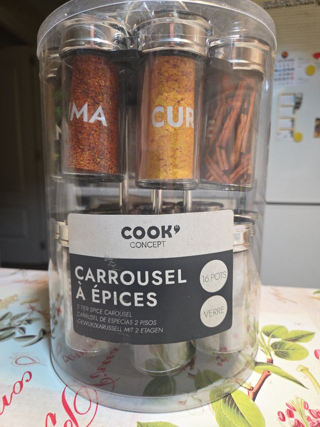 Especiero Carrousel 16 tarros de vidrio