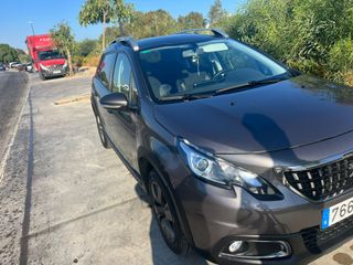 Peugeot 2008 Signature 2019