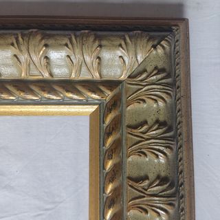 ANTIGUO MARCO DE MADERA Y ESTUCO 86x75