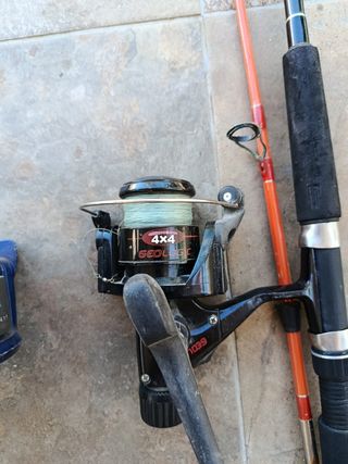 Dos cañas de pescar