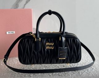 Borsa Miu Miu Arcadie piccola nera