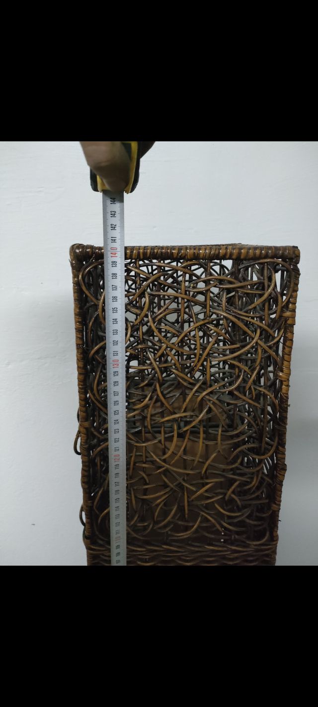 Lámpara de pie de mimbre y metal ikea