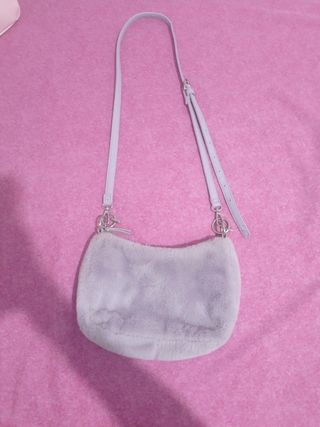 Bolso de pelo lila