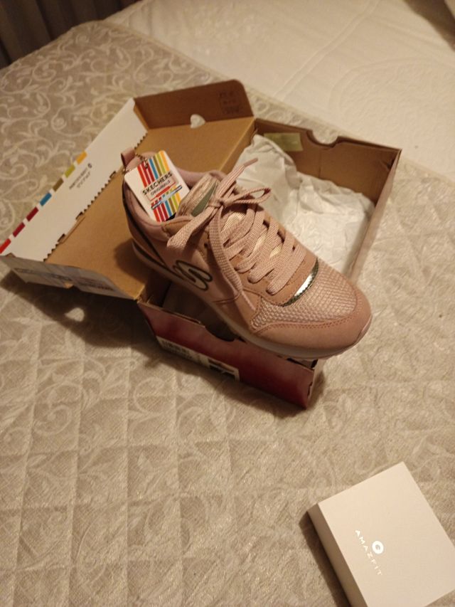 Zapatillas Skechers Talla 37 Rosa y Dorado