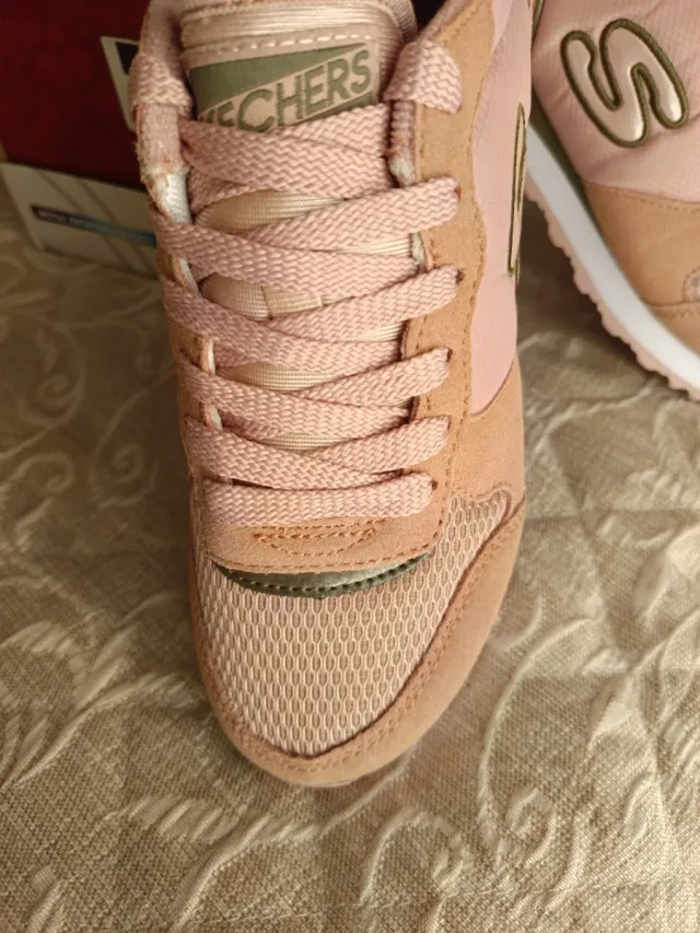 Zapatillas Skechers Talla 37 Rosa y Dorado