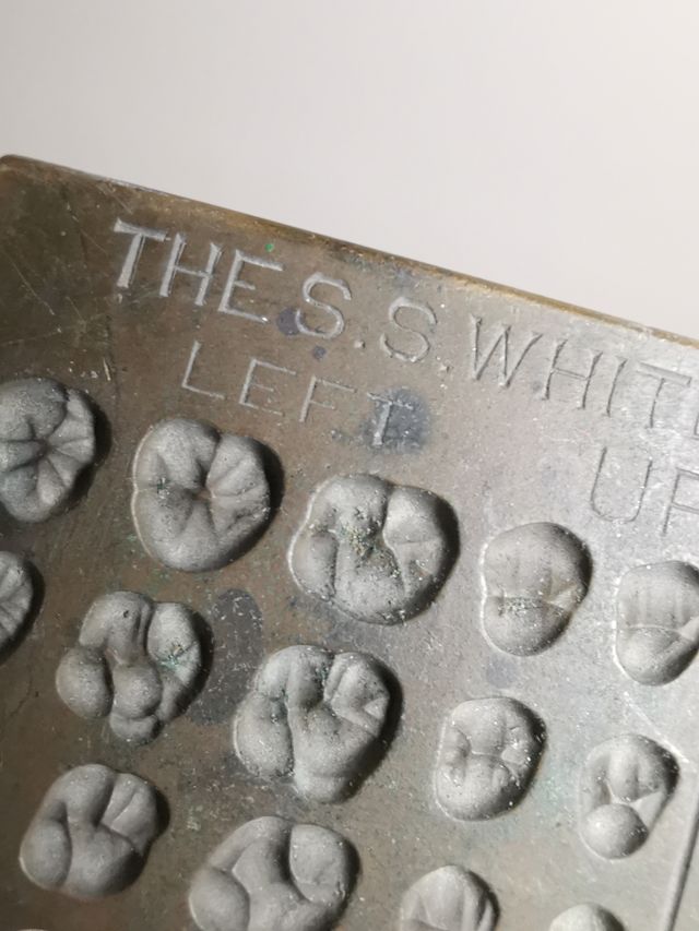 Stampo per copertura dentale SS White