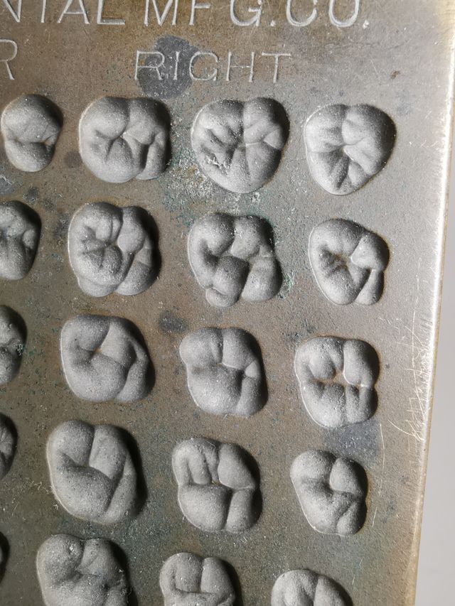 Stampo per copertura dentale SS White