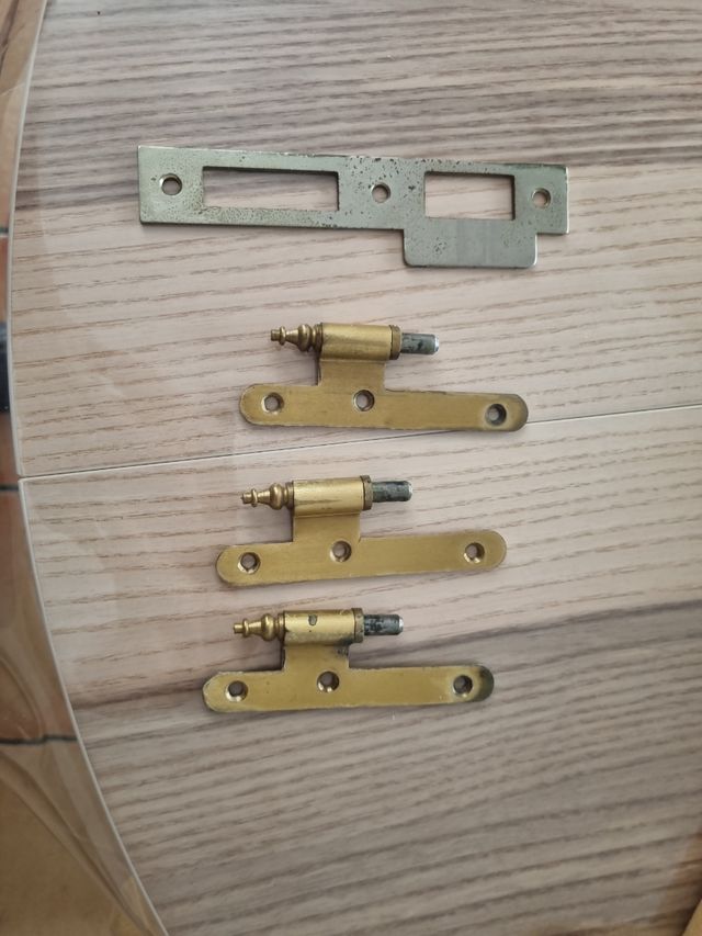 Serratura completa con chiavi e cerniere