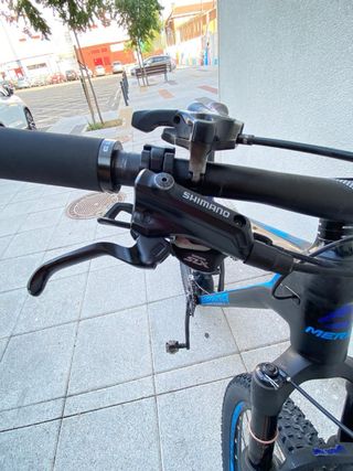 Bicicleta Merida de carbono, 27,5 pulgadas. MTB