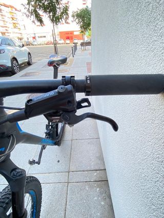 Bicicleta Merida de carbono, 27,5 pulgadas. MTB