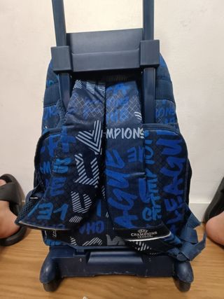 Mochila Champions League con ruedas y hombros