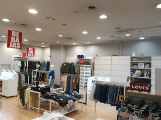 Local en venta o alquiler de 175 m2 en C.C. Arcca