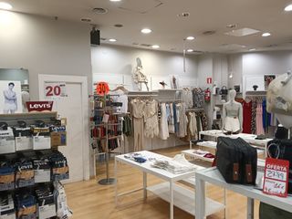 Local en venta o alquiler de 175 m2 en C.C. Arcca