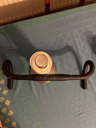 Manillar de carreras VO2 negro.