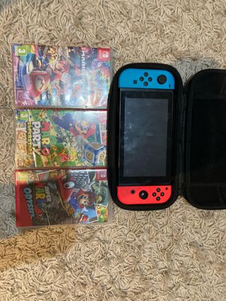 Nintendo Switch + Lote Juegos Mario