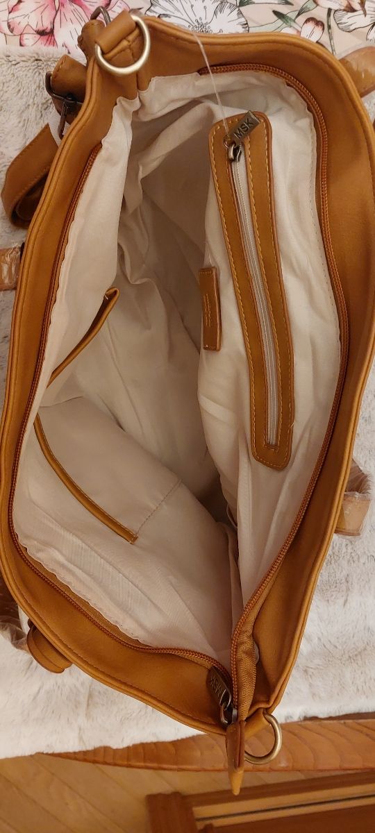 Bolso de piel marrón