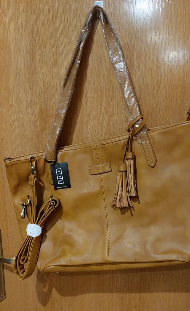 Bolso de piel marrón