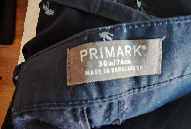 Pantalón corto estampado palmeras Primark Talla M