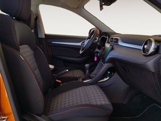 MG ZS Luxury