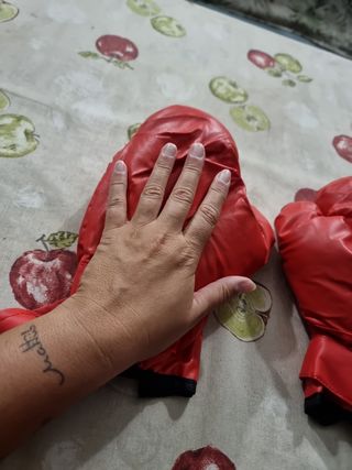 Guantes de boxeo rojos blanditos