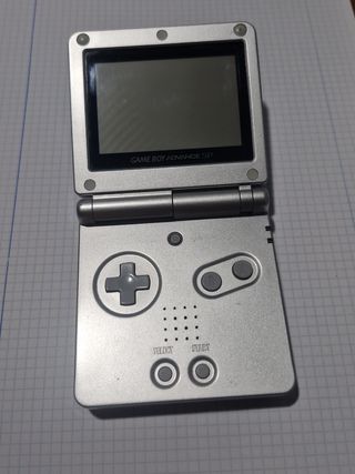Nintendo Game Boy Advance SP Plata