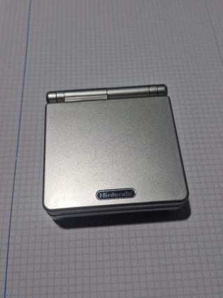 Nintendo Game Boy Advance SP Plata