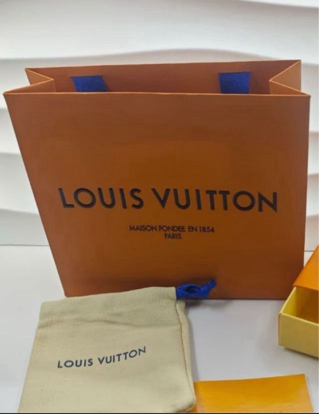 Llavero Flor Roja murakami Louis Vuitton