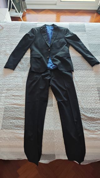 Traje Negro Slim fit Seminuevo